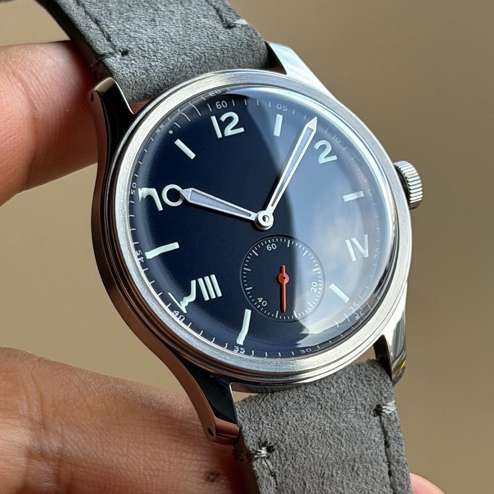 นาฬิกาข้อมือผู้ชายแบบกลไกกันน้ - Omega Watch Constellation บทวิจารณ์และราคา